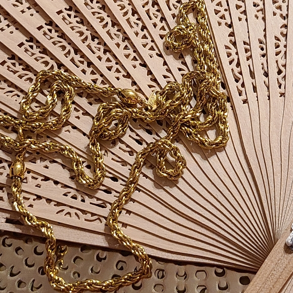 Gold Rope Chain - Picture 14 of 16